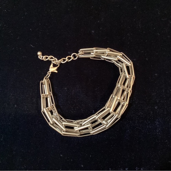 Unique Geometric Intricate Net Link Domed Graduated Matte Silver Tone Bracelet - Picture 2 of 5